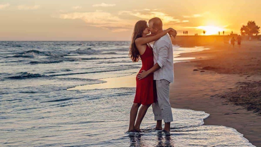 How To Describe A Kiss