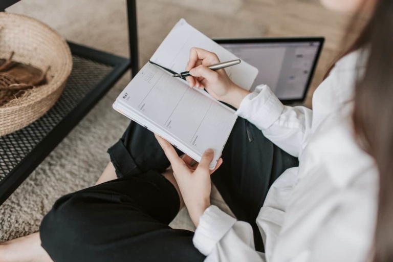 Are All Essay Writing Services Legit and Safe to Use?