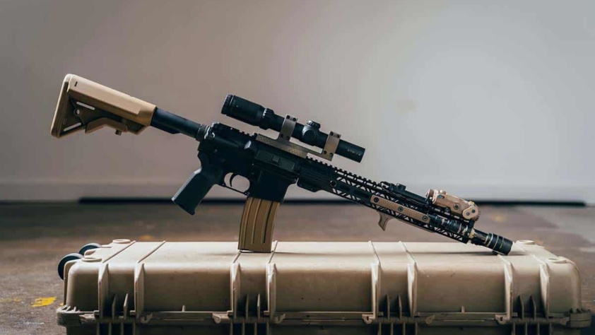 M4A1-S VS M4A4