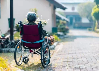 5 Tips To Help Your Seniors Get Used To A Wheelchair.