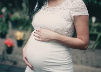 Dangers Of Dehydration During Pregnancy & Breastfeeding