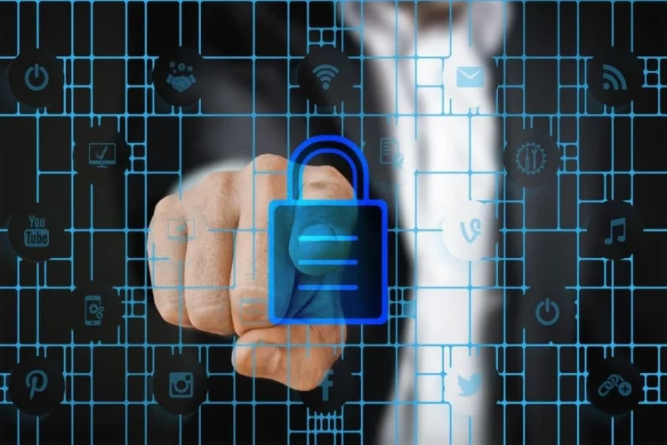 Here Are 7 Ways To Secure Yourself Online!