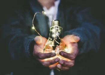 Factors To Consider Before Switching To A New Energy Supplier