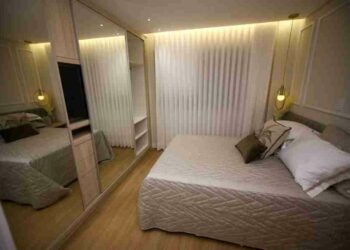 Can You Put King Sheets on a Queen Bed