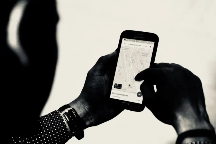 How To Track A Cell Phone Location Without Installing Software On The Target Device