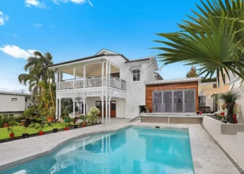 Do These 5 Things Before Putting Your Home On The Market