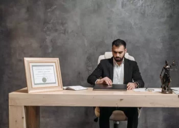 What To Look For In A Phoenix Drug Lawyer