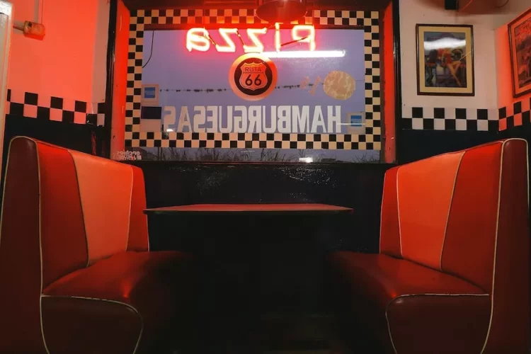 The Advantages Of Using Restaurant Booths For Your Business