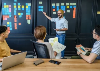 How To Build Strong Work Ethics In Your Company Culture