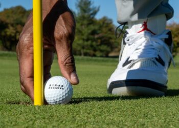 Choosing The Right Golf Shoes For Your Junior Golfer