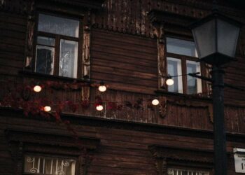 How To Blackout Windows Temporarily