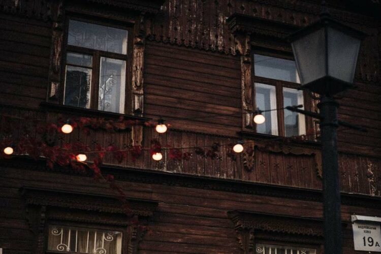 How To Blackout Windows Temporarily