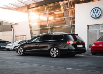 Efficient And Luxurious Limo Service To San Diego Airport