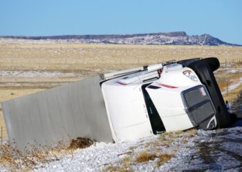 How You Can Overcome The Ravages Of A Truck Accident