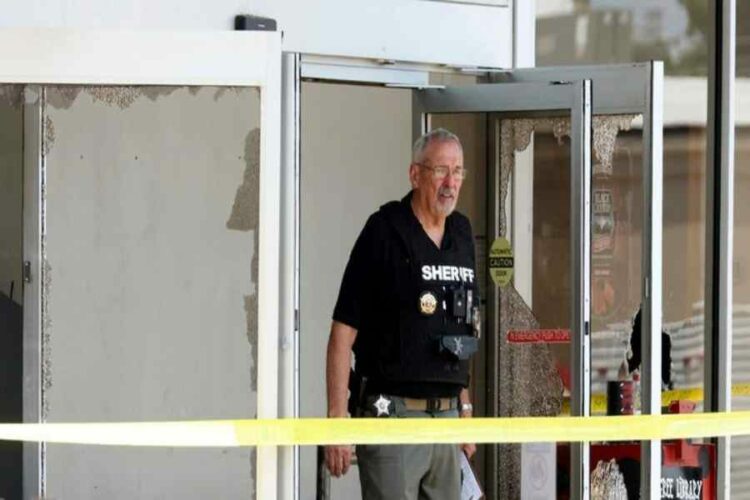 Arkansas Grocery Store Shooting: 3 Dead Several Injured Including 2 Officers