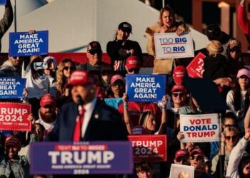 Trump Resumes Campaign Trail with Defiant Stance Post-Trial