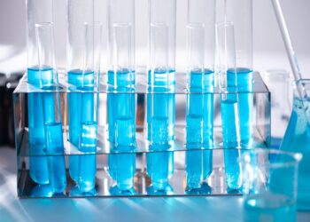 What Is The Molar Mass Of Chcl3 48.47 GMol 83.92 GMol 119.37 GMol 121.39 GMol Uncovering The Accurate Value